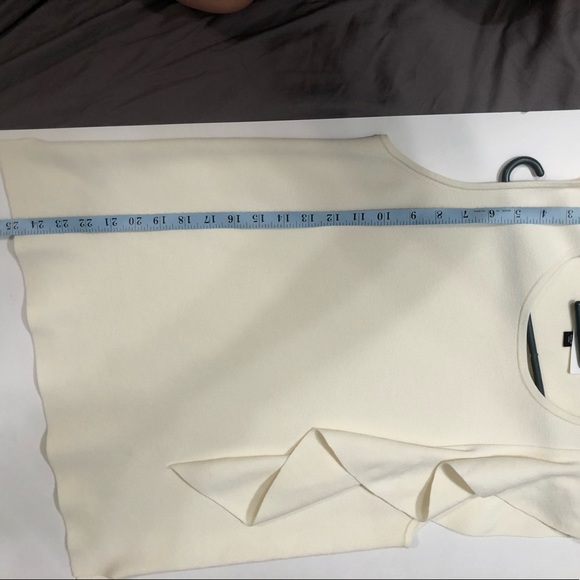 Ann Taylor Sleeveless blouse with Drape - Picture 5 of 6